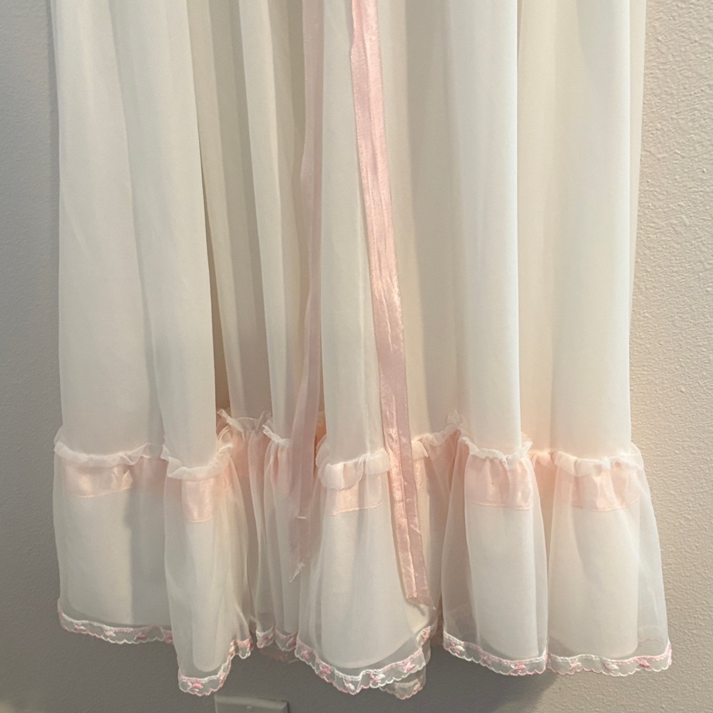 Charmode by Sears Roebuck Vintage Off White and Baby Pink Nightgown Slip Dress - Picture 6 of 15